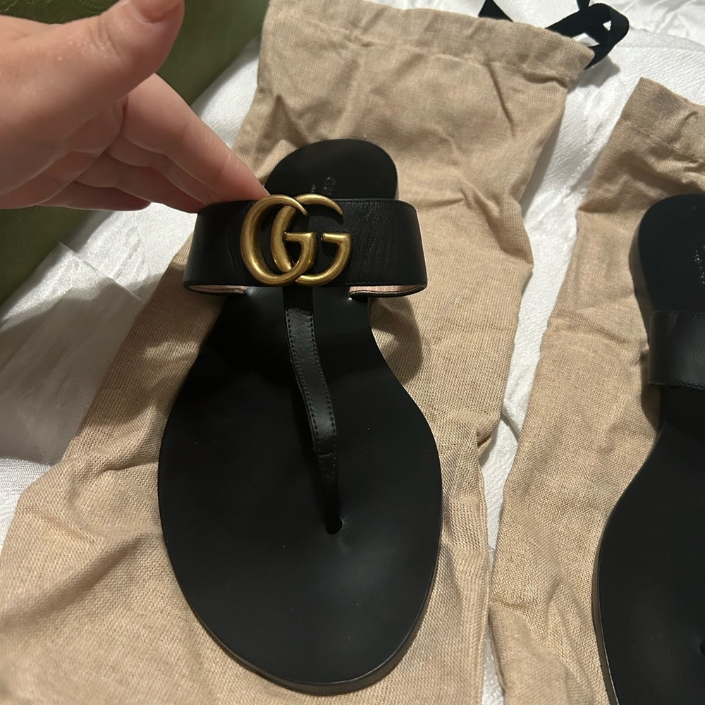 Gucci Women's Marmont Thong Sandals - Black Sandals Gold Hardware GOOD AS NEW - Picture 9 of 15